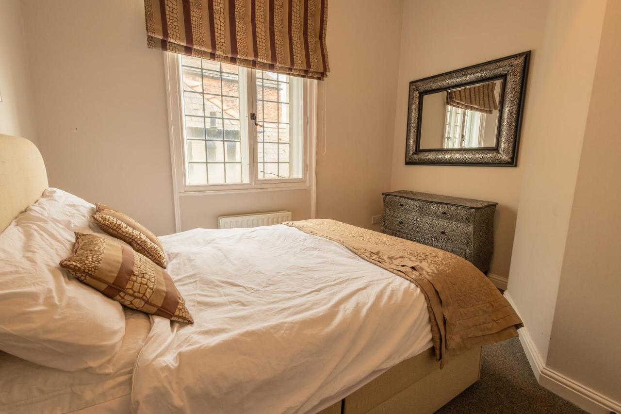 Bridge Street Views Apartment Честър Екстериор снимка