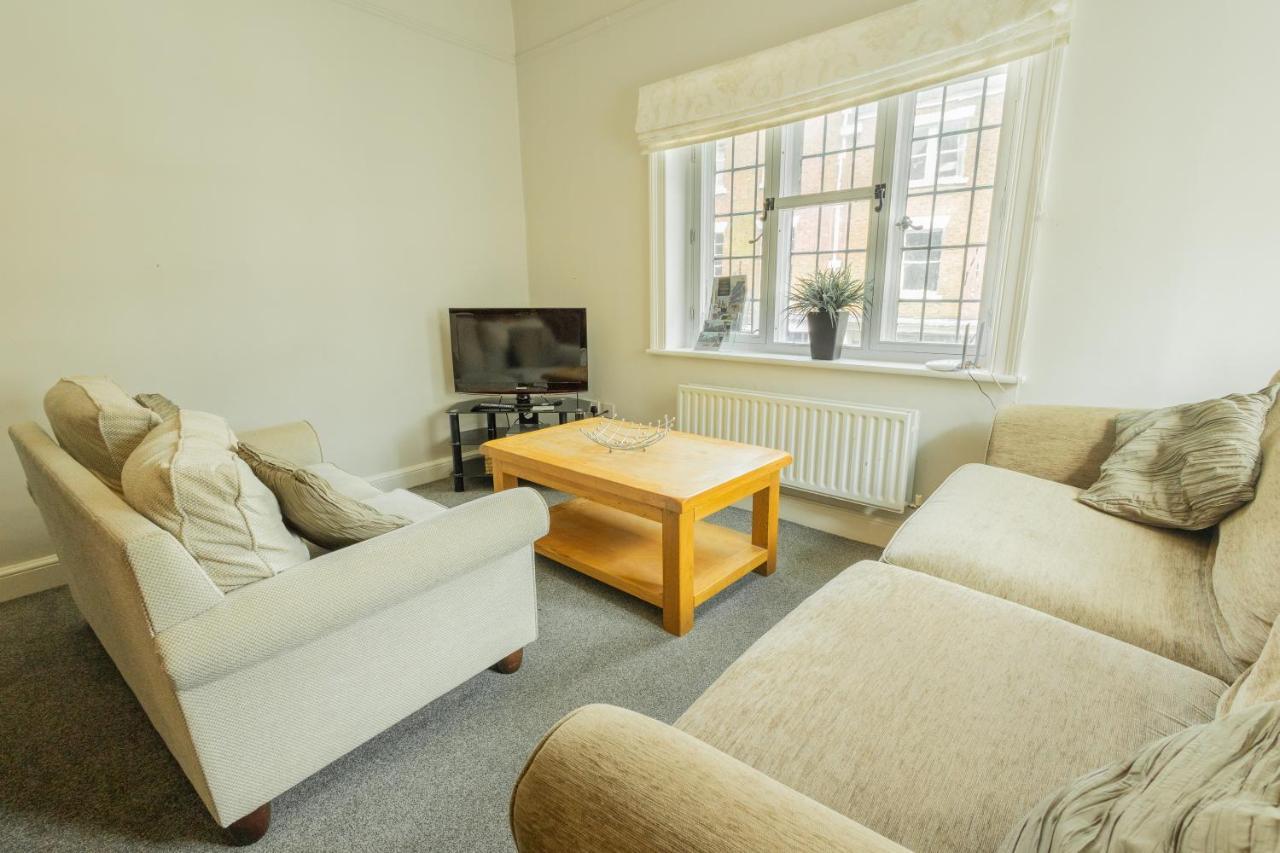 Bridge Street Views Apartment Честър Екстериор снимка